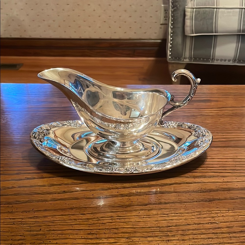 Vintage Gorham Alvin EP 662 Silver Plate Grape Oval Gravy Boat & Serving Dish